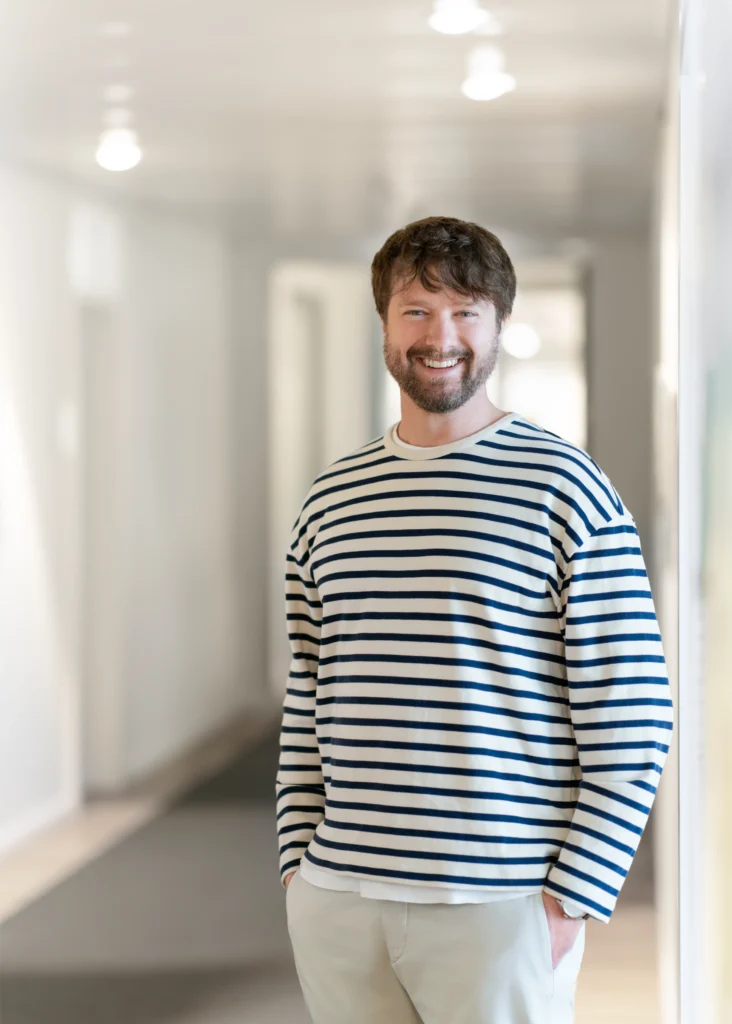 Malte Dietrich, Property Manager Bei Proreales, Im Büroflur